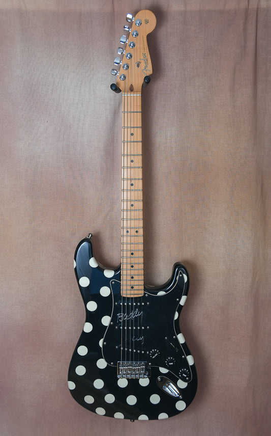 2005 Fender Stratocaster Polka Dot signed by Buddy Guy