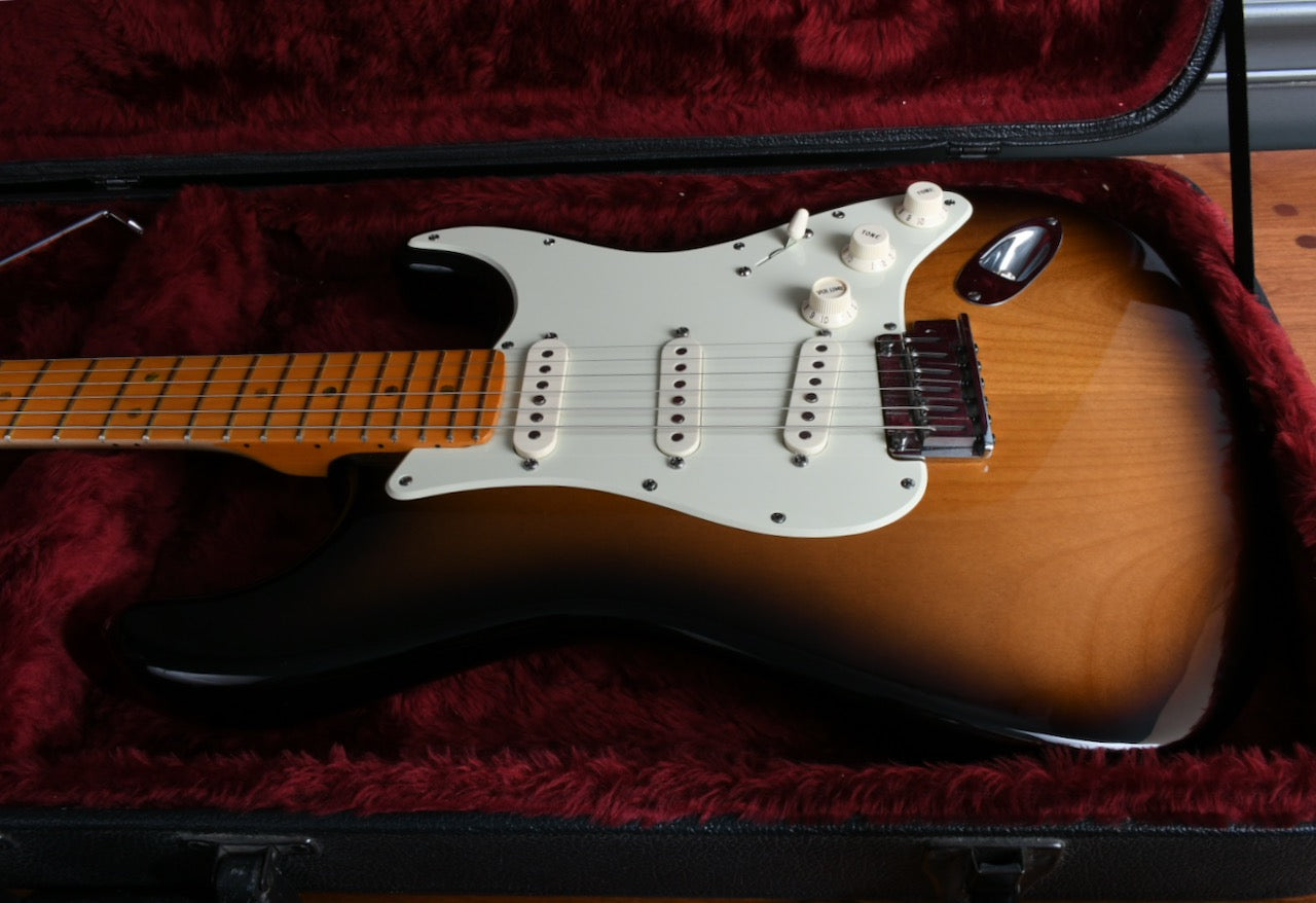 2012 Fender American Deluxe Stratocaster Sunburst & Maple Neck