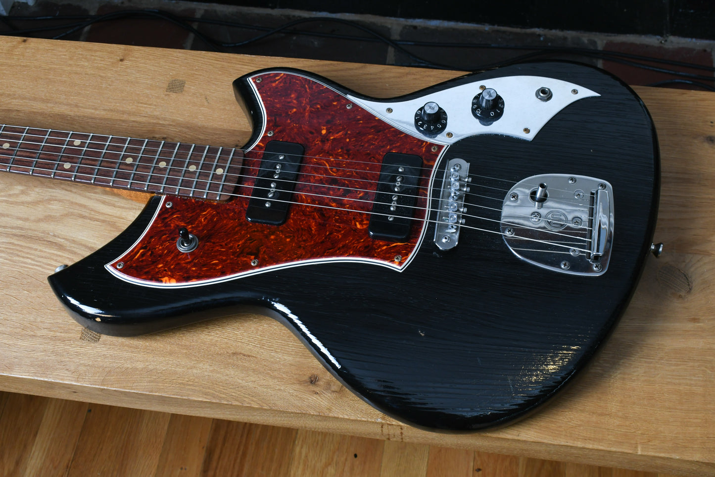 2021 Novo Guitars Serus J Bull Black