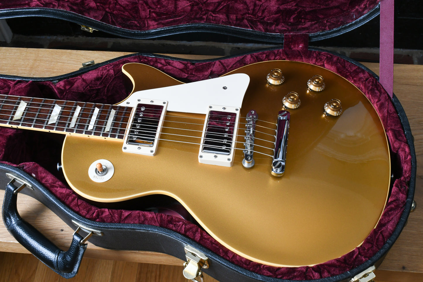 2004 Gibson 1957 Les Paul Standard Reissue R7 Goldtop Darkback Gloss