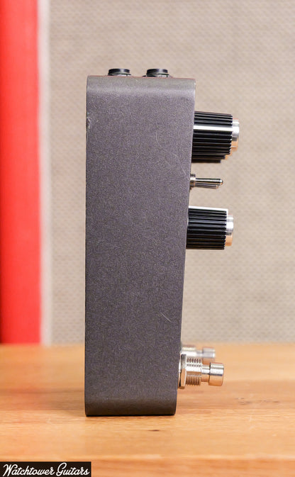 Universal AudioAudio Dream ’65 Reverb | Modeling Amplifier Pedal.