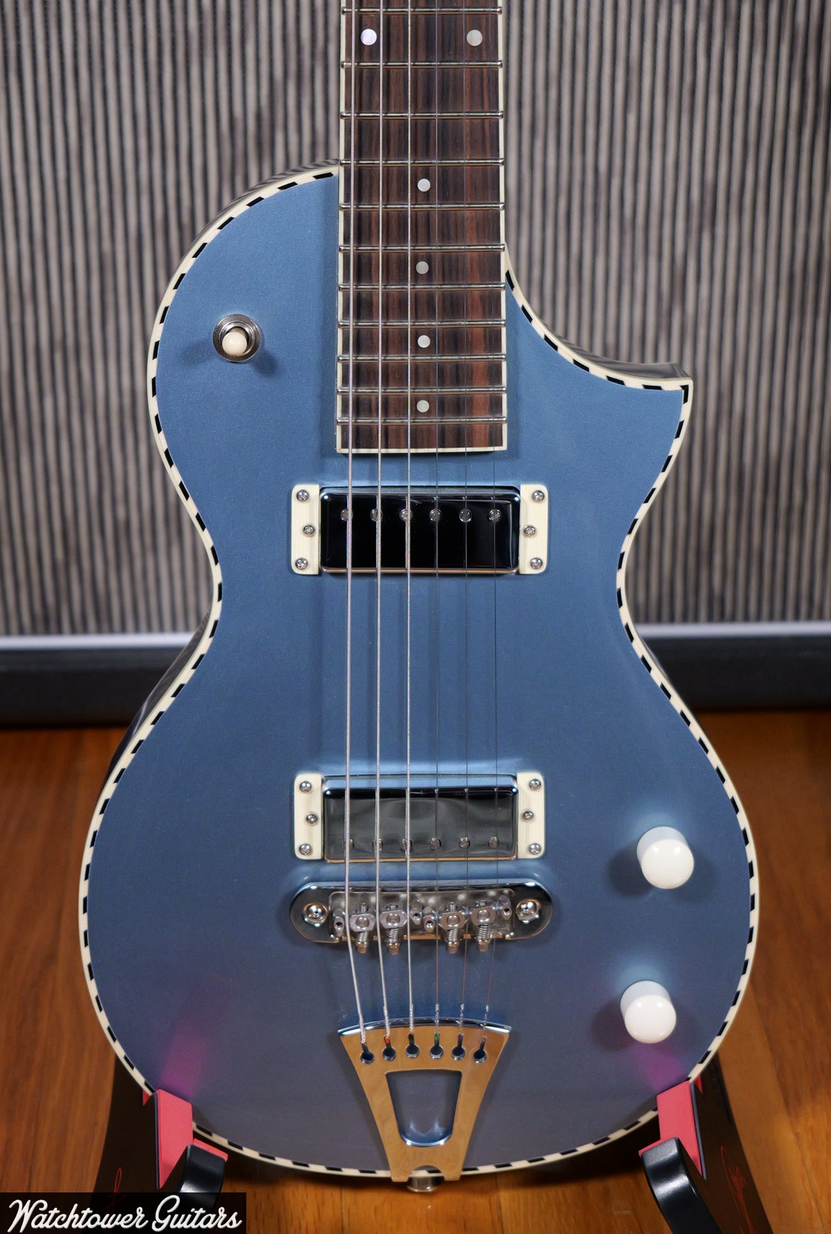 2025 Yanuziello Cupcake Adonis Blue