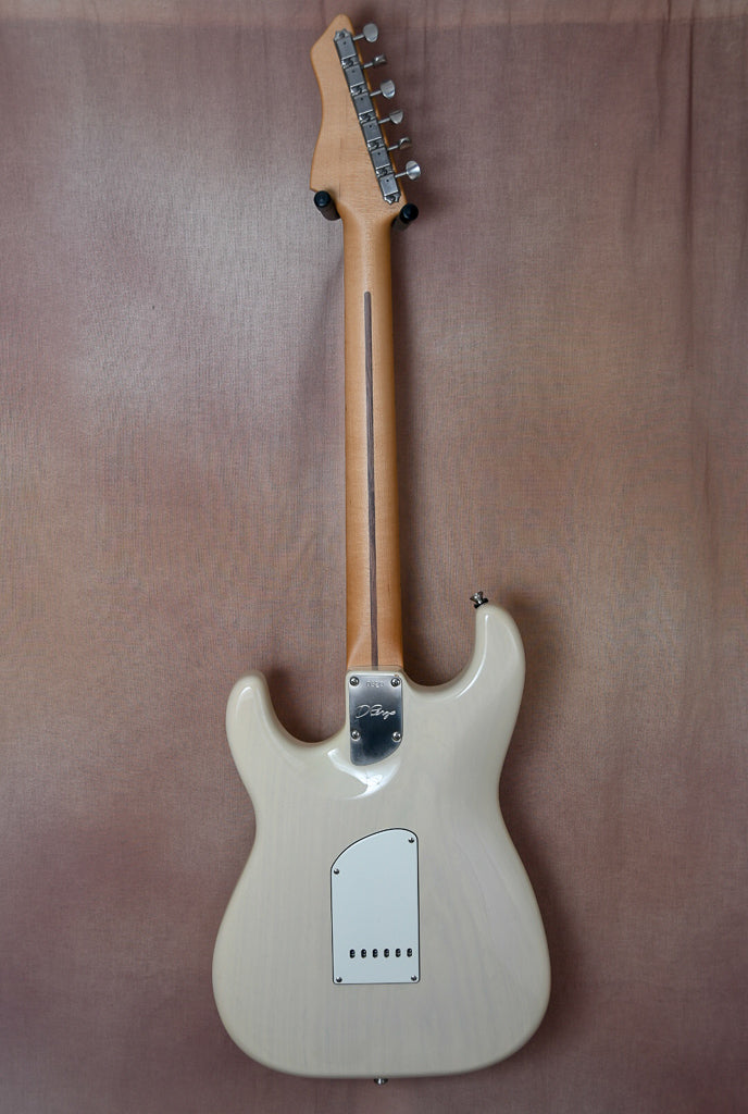 2009 D'Pergo Vintage Limited White Blonde OHSC