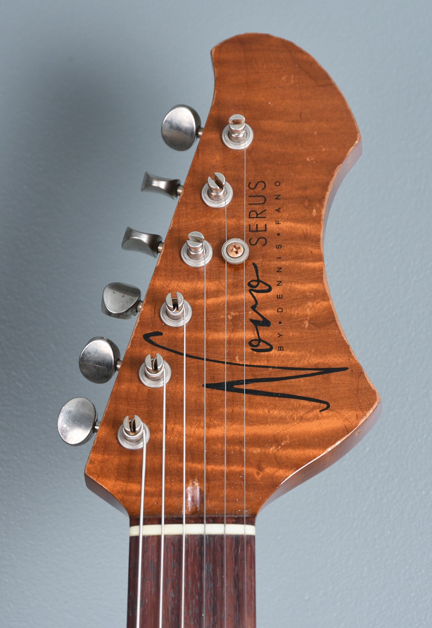 Novo Guitars Serus S '64 3 Tone Sunburst w/ ThroBaks