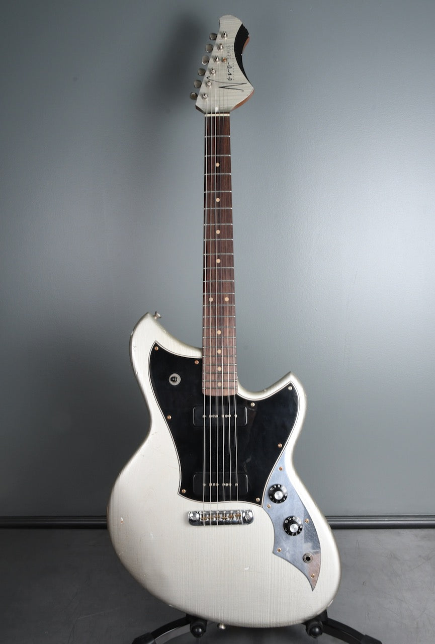 Novo Guitars Serus JS Fralins Inca Silver Schroeder wrap-over