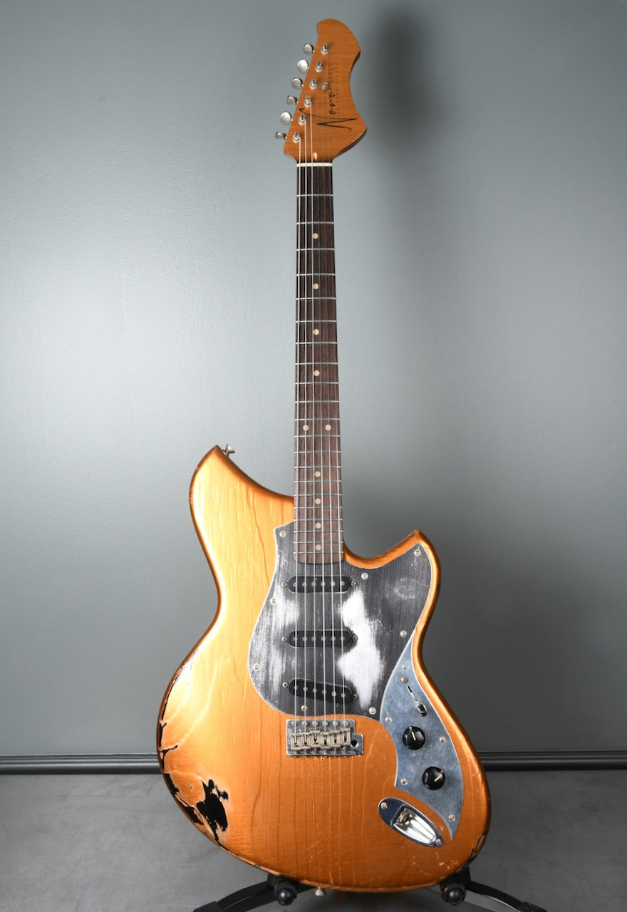 Novo Guitars Serus S Fralins Aztec Gold Over Bull Black