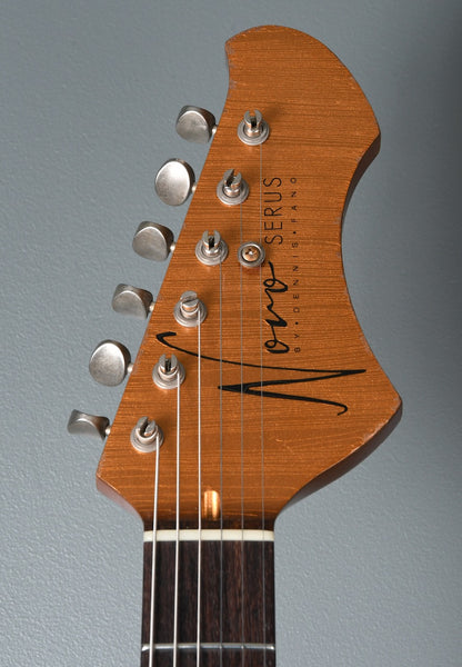 Novo Guitars Serus S Fralins Aztec Gold Over Bull Black