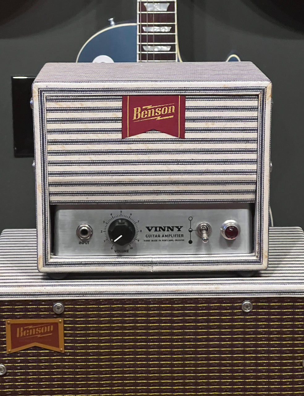 2017 Benson Vinny Head & 1x10 Cabinet Stripe