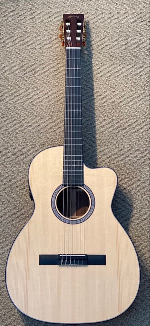 2013 Martin 000c Nylon String Acoustic-Electric Guitar - Natural