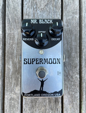 Mr. Black Supermoon Reverb Pedal