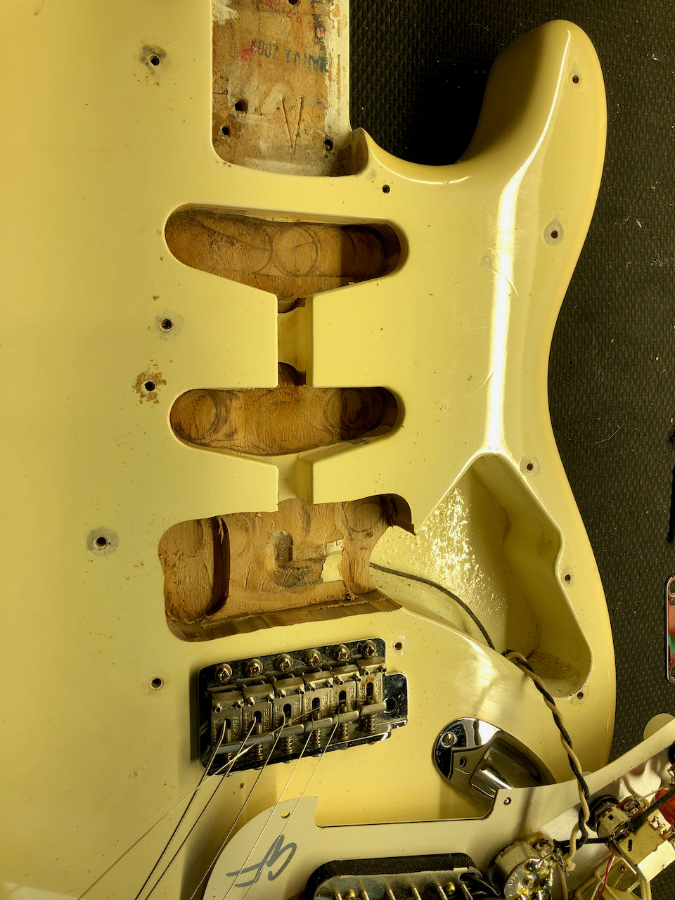 2000 Fender American Vintage Stratocaster 1962 Olympic White