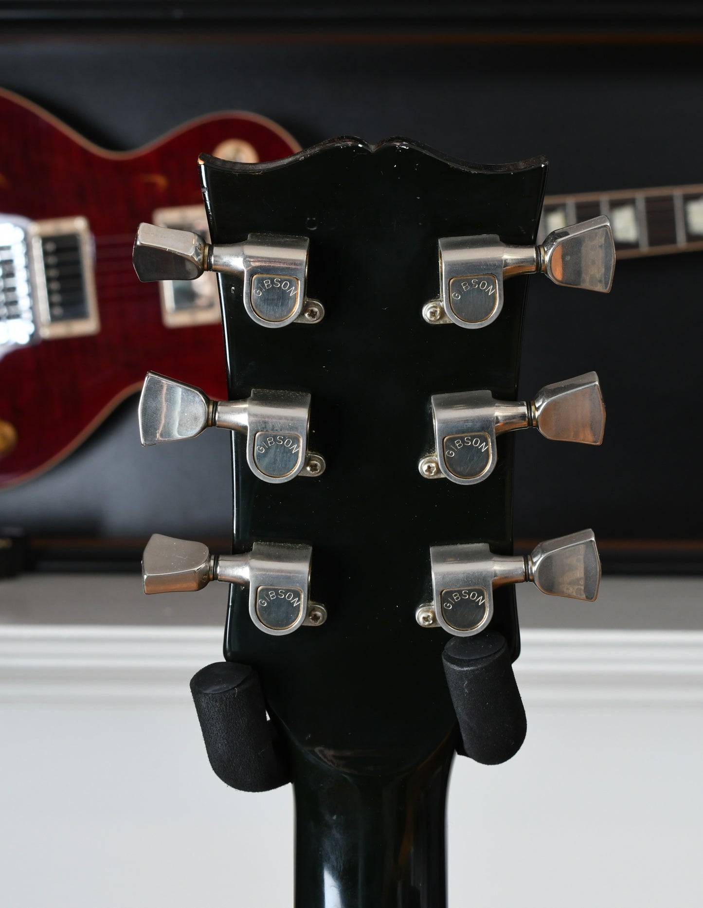 1980 Gibson Les Paul Pro Deluxe Ebony P-90's