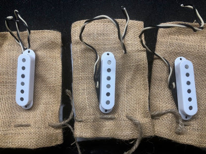 Virgil Arlo Model 1954 Strat Pickups - White Covers, Vintage Tone